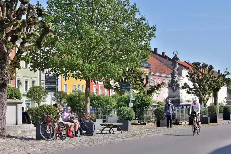 Radwegenetz in und um Tittmoning Radwanderwege und Ladestationen